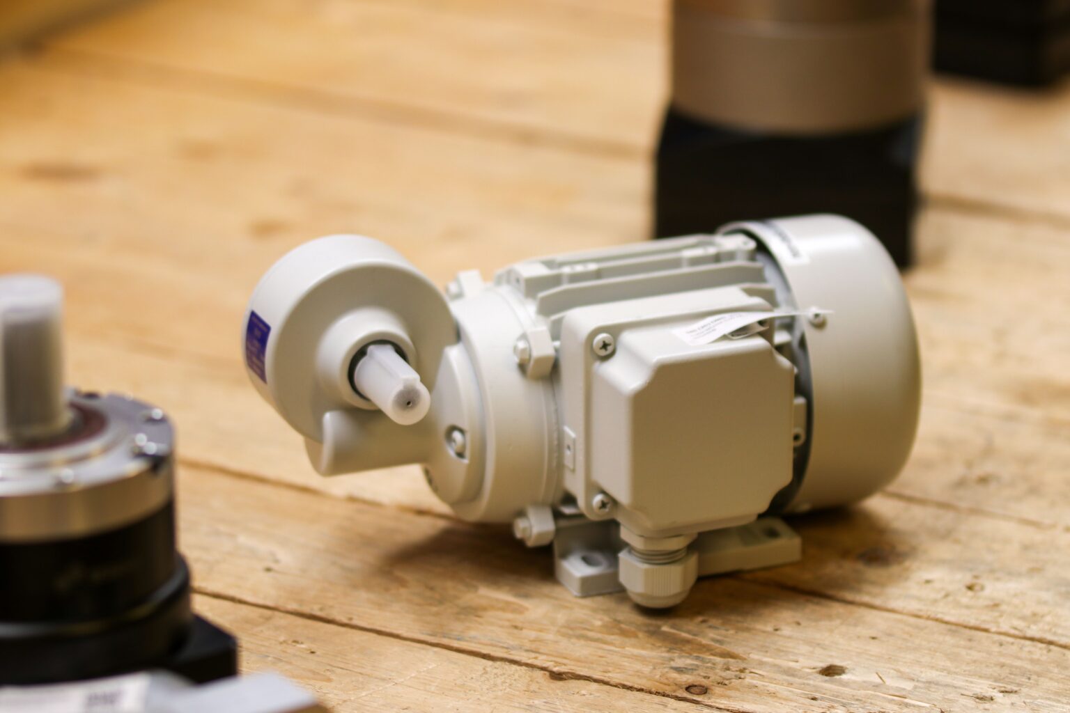 What to Consider When Choosing IEEE 841 Motors for Industrial Applications